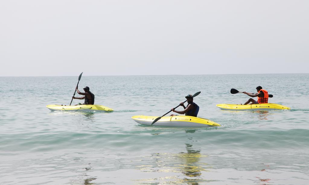 Aqua Marine Beach Resort Pasikuda Rom bilde